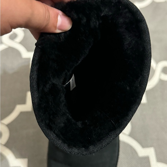 Ugg, Black Boots - Picture 2 of 6